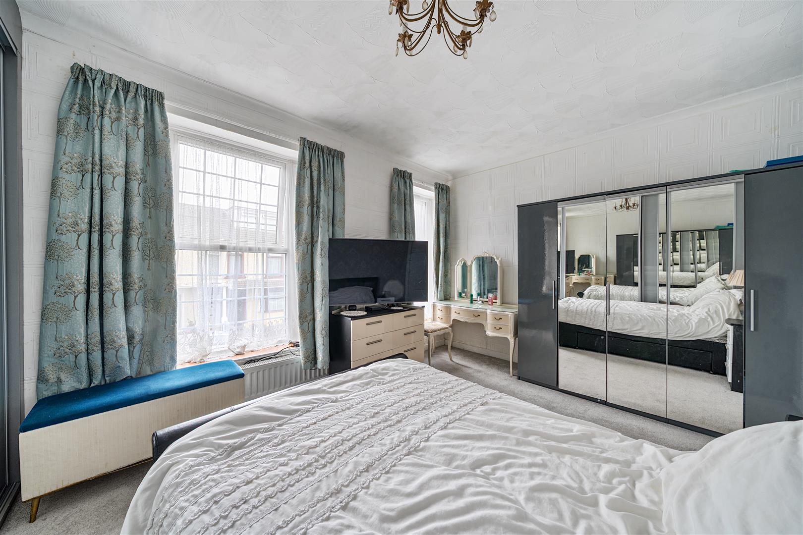 Henrietta Street, Swansea, SA1 4HW